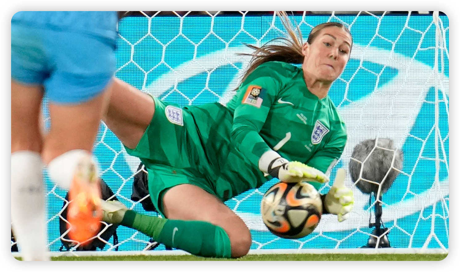 United Stand Firm on Keeping Their Golden Glove Winner