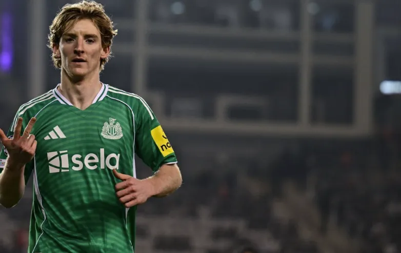 Arsenal Positioned as Front-Runners for Anthony Gordon